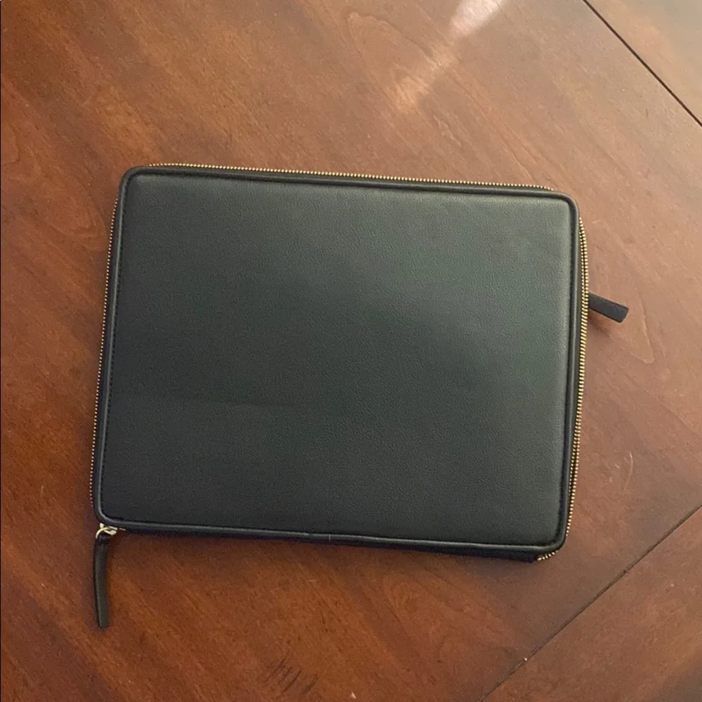 Black Zippered Laptop Sleeve